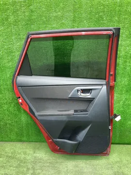 ДВЕРЬ НА TOYOTA AURIS NZE181