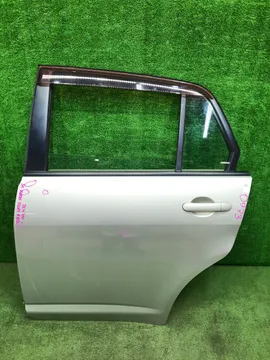 ДВЕРЬ НА NISSAN TIIDA LATIO C11