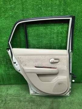 ДВЕРЬ НА NISSAN TIIDA LATIO C11