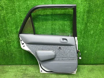 ДВЕРЬ НА TOYOTA COROLLA AE110