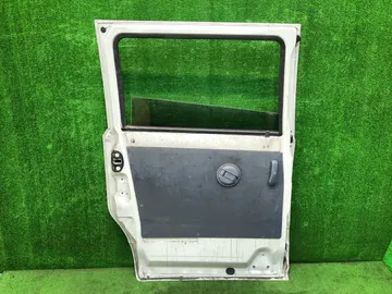 ДВЕРЬ НА TOYOTA NOAH KR42
