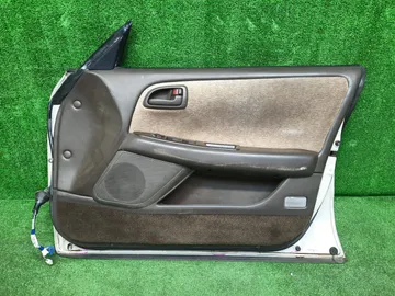 ДВЕРЬ НА TOYOTA MARK II GX90
