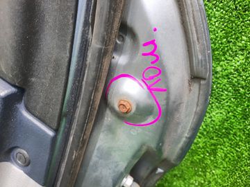 ДВЕРЬ НА MAZDA DEMIO DY3W