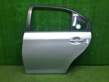 ДВЕРЬ НА TOYOTA AXIO NZE161