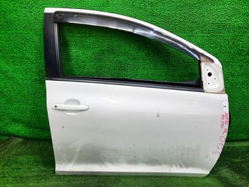 ДВЕРЬ НА TOYOTA BELTA NCP96