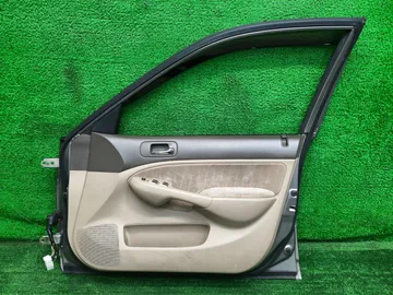 ДВЕРЬ НА HONDA CIVIC FERIO ES3