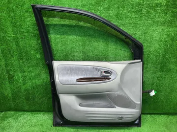 ДВЕРЬ НА MAZDA MPV LW5W