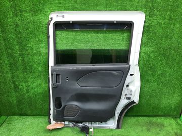 ДВЕРЬ НА NISSAN SERENA C27