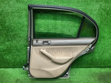 ДВЕРЬ НА HONDA CIVIC FERIO ES3
