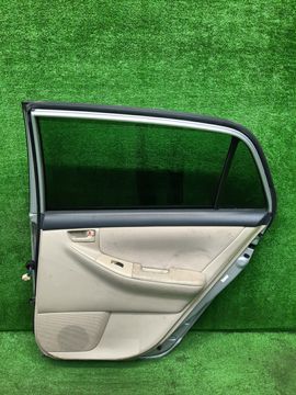 ДВЕРЬ НА TOYOTA RUNX NZE121