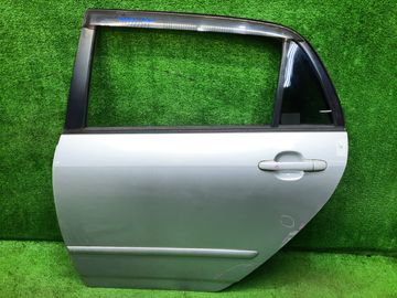 ДВЕРЬ НА TOYOTA RUNX NZE121
