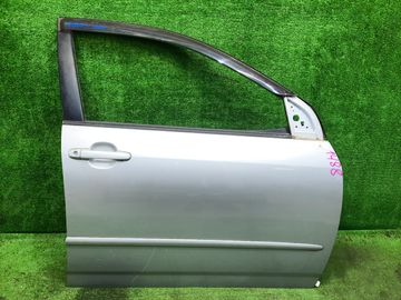 ДВЕРЬ НА TOYOTA RUNX NZE121