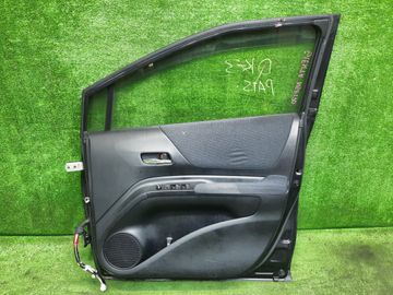 ДВЕРЬ НА TOYOTA SIENTA NSP170