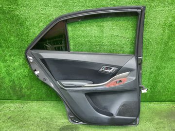 ДВЕРЬ НА TOYOTA ALLION ZRT260