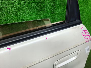 ДВЕРЬ НА TOYOTA IPSUM SXM10