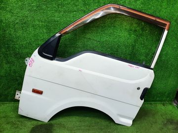 ДВЕРЬ НА MAZDA BONGO SK82V