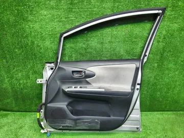 ДВЕРЬ НА TOYOTA WISH ZGE20G