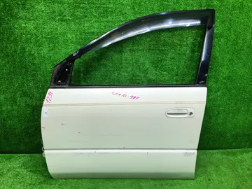 ДВЕРЬ НА TOYOTA IPSUM SXM10G