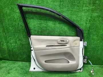 ДВЕРЬ НА TOYOTA IPSUM SXM10G