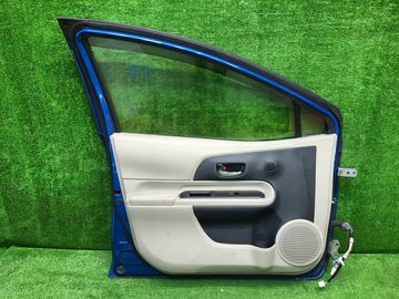 ДВЕРЬ НА TOYOTA AQUA NHP10