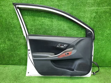 ДВЕРЬ НА TOYOTA ALLION ZRT260
