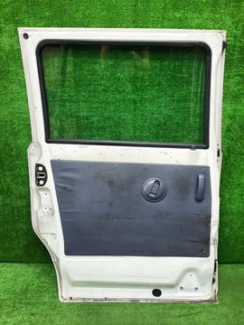 ДВЕРЬ НА TOYOTA NOAH KR52
