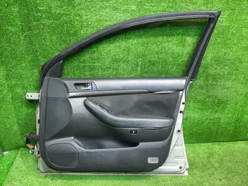 ДВЕРЬ НА TOYOTA AVENSIS AZT250
