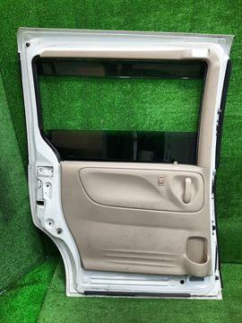 ДВЕРЬ НА MAZDA MPV LW3W