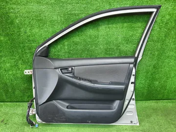 ДВЕРЬ НА TOYOTA RUNX ZZE123
