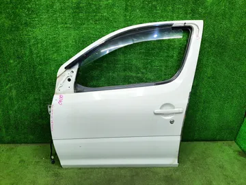 ДВЕРЬ НА DAIHATSU YRV M201G