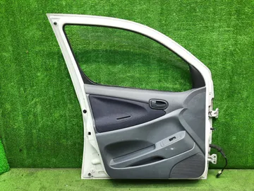 ДВЕРЬ НА DAIHATSU YRV M201G
