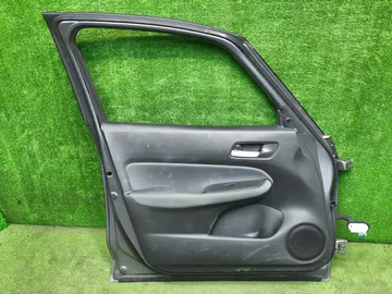 ДВЕРЬ НА HONDA FIT GR1