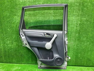 ДВЕРЬ НА HONDA CR-V RE3