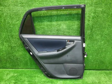 ДВЕРЬ НА TOYOTA RUNX ZZE123