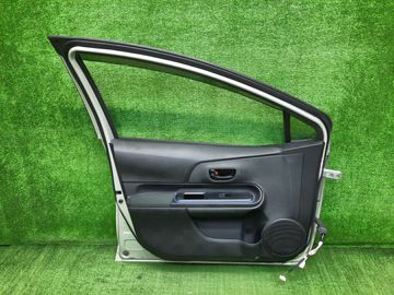 ДВЕРЬ НА TOYOTA AQUA NHP10