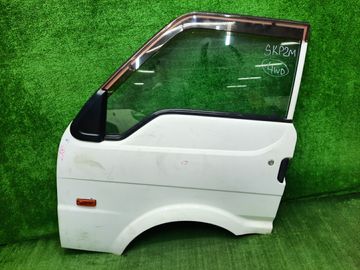 ДВЕРЬ НА MAZDA BONGO SK82L