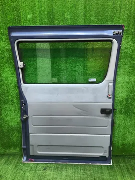 ДВЕРЬ НА TOYOTA GRANVIA VCH10W