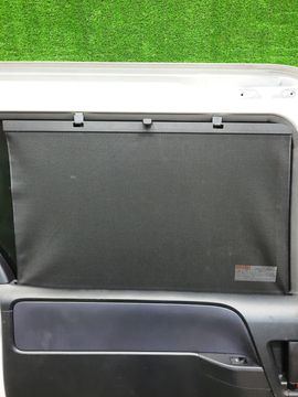 ДВЕРЬ НА TOYOTA VOXY ZRR80G