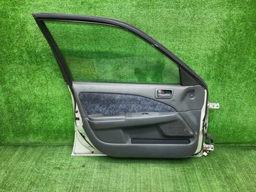 ДВЕРЬ НА TOYOTA CARINA AT212