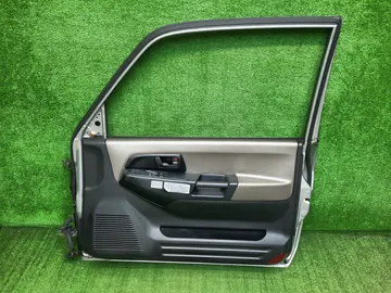 ДВЕРЬ НА MITSUBISHI PAJERO IO H66W