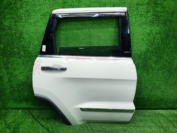 ДВЕРЬ НА JEEP GRAND CHEROKEE WK2