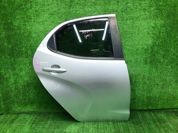 ДВЕРЬ НА TOYOTA YARIS MXPH15