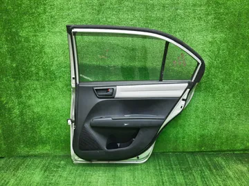 ДВЕРЬ НА TOYOTA COROLLA  AXIO NZE164