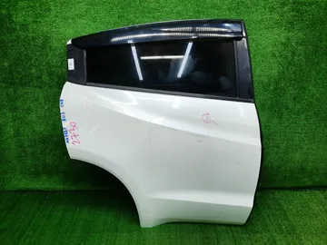 ДВЕРЬ НА HONDA VEZEL RU3