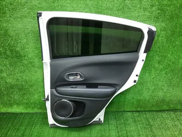 ДВЕРЬ НА HONDA VEZEL RU3