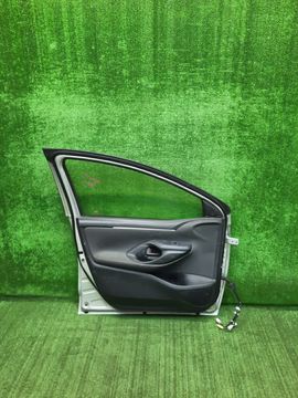 ДВЕРЬ НА TOYOTA YARIS MXPH15