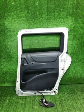 ДВЕРЬ НА TOYOTA SIENTA NSP170G