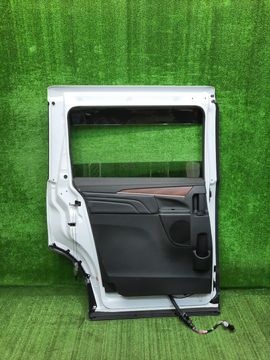 ДВЕРЬ НА MITSUBISHI DELICA D5 CV1W