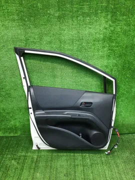 ДВЕРЬ НА TOYOTA SIENTA NSP170G
