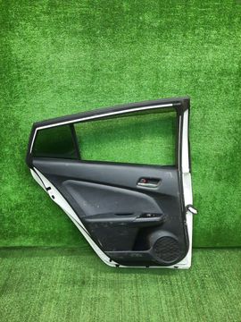 ДВЕРЬ НА TOYOTA PRIUS ZVW51